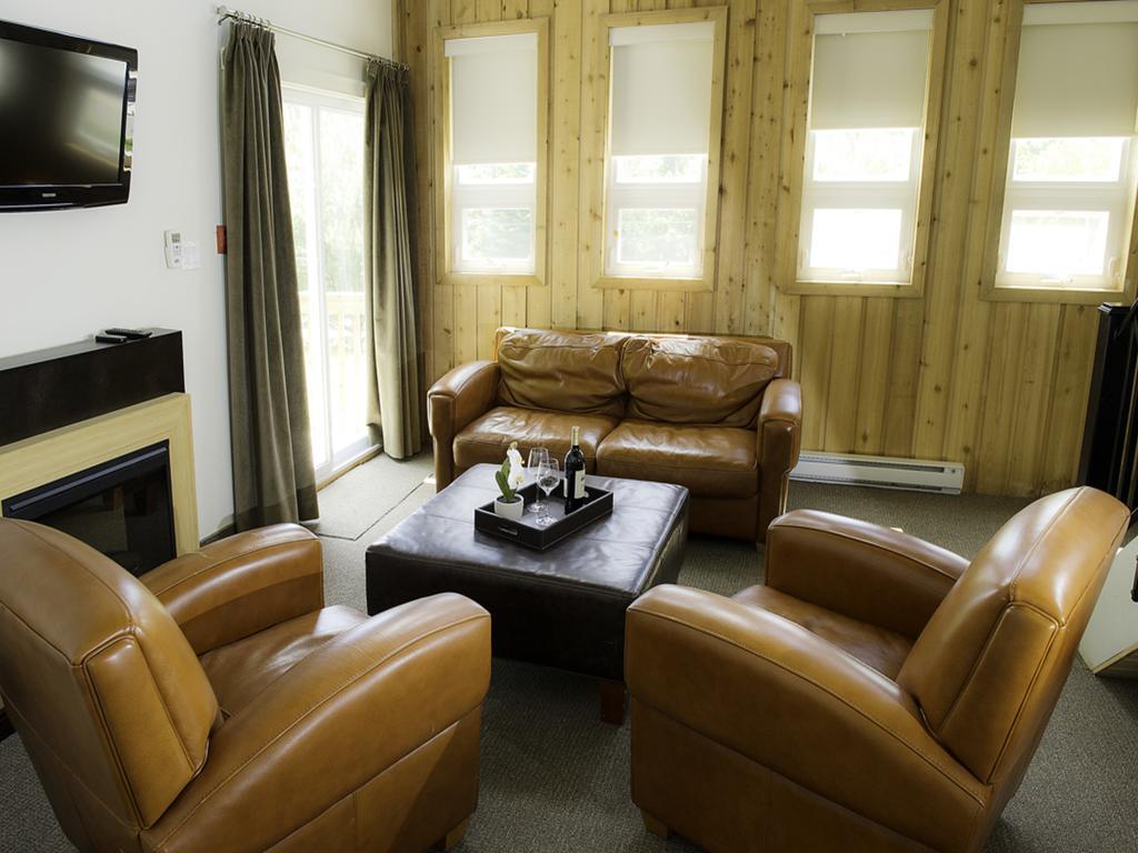 Pine Lodge Muskoka Huntsville Oda fotoğraf